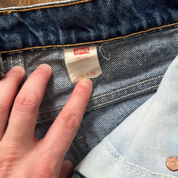 Levi Strauss Vintage medium wash cut-off denim short shorts - Picture 4 of 6